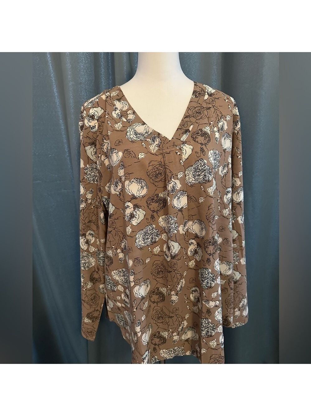 Youtalia Brown Floral Blouse with V Neck 100% Polyester NWOT